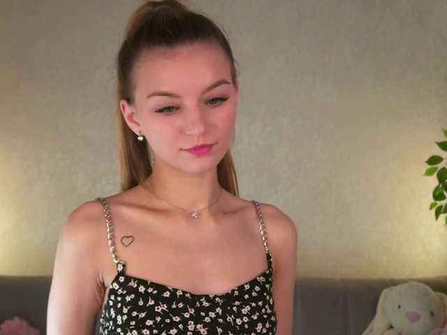 ilittleheara's BongaCams show and profile