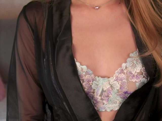 ilittleheara from BongaCams is Freechat