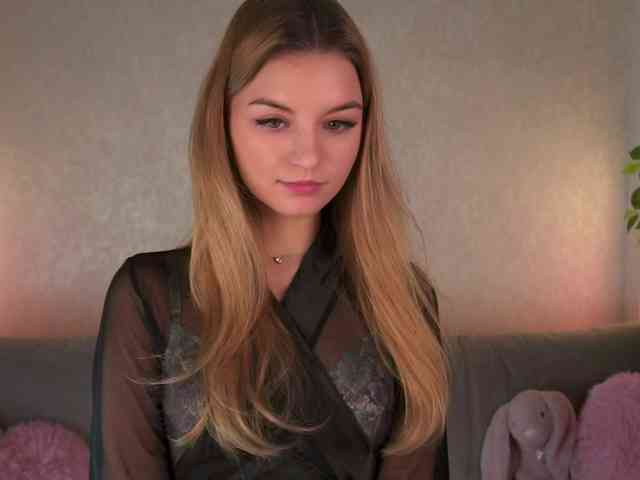 ilittleheara Live Webcam on BongaCams