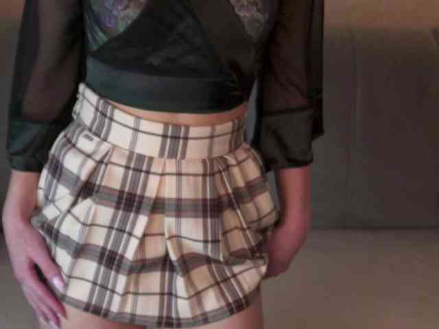 ilittleheara Live Webcam on BongaCams