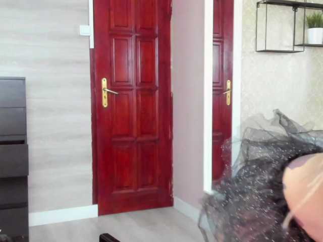 KatniseBabe's BongaCams show and profile