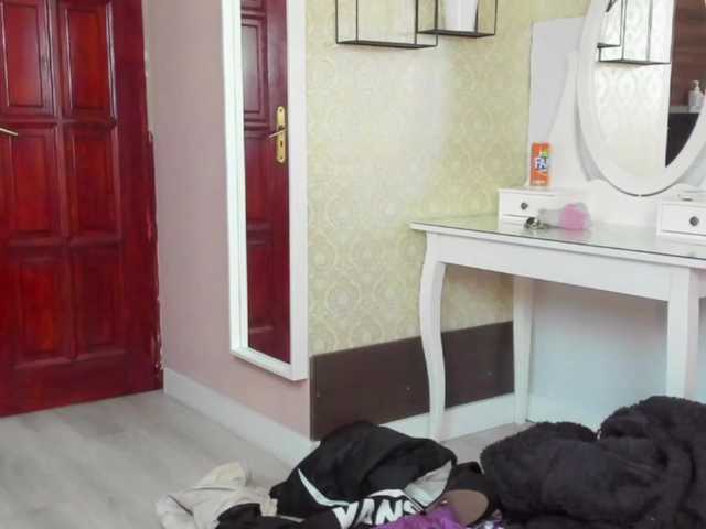 KatniseBabe's BongaCams show and profile