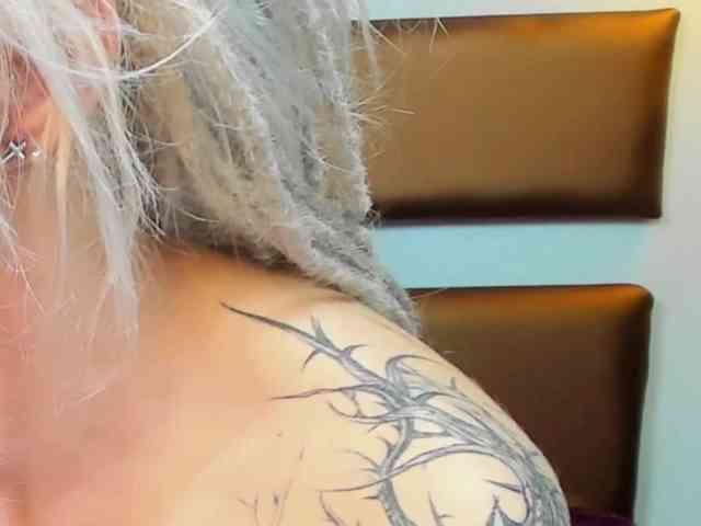 KatniseBabe KatniseBabe