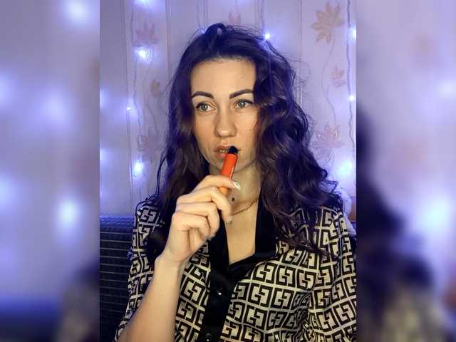 -Kara-mellka-'s BongaCams show and profile