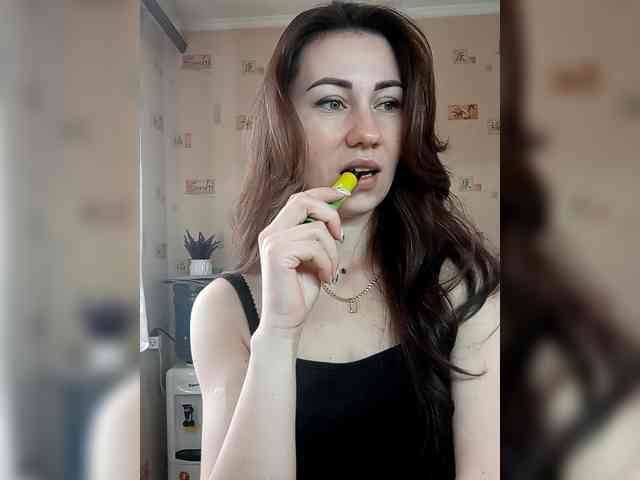 -Feral-Berry- webcam