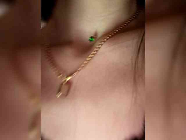 -Feral-Berry- webcam