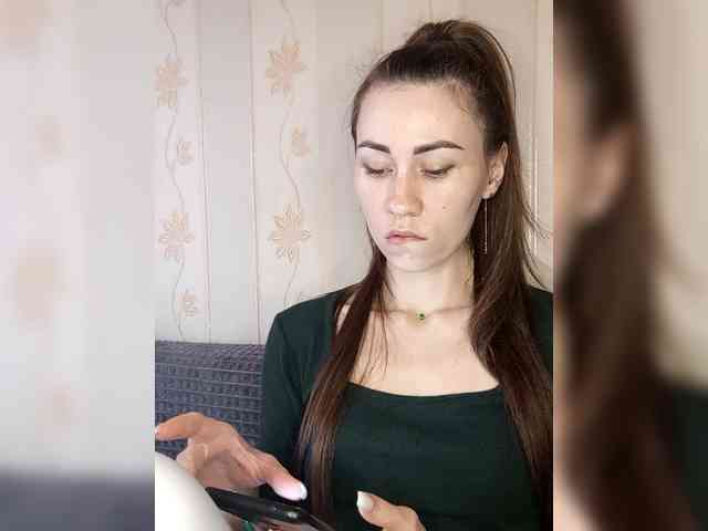 -Feral-Berry- webcam