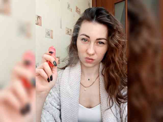 -Feral-Berry- webcam