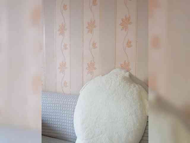 -Feral-Berry- webcam