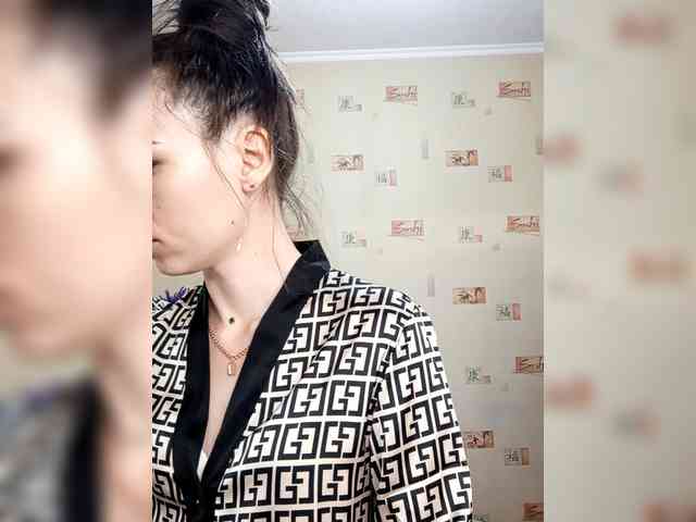 -Feral-Berry- webcam