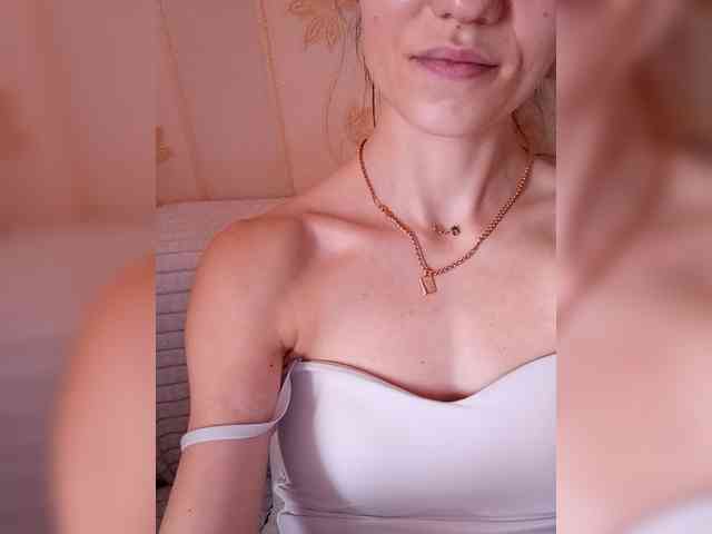 -Feral-Berry- webcam