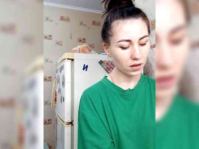 -Feral-Berry- webcam