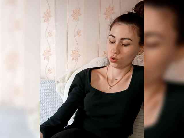 -Feral-Berry- webcam