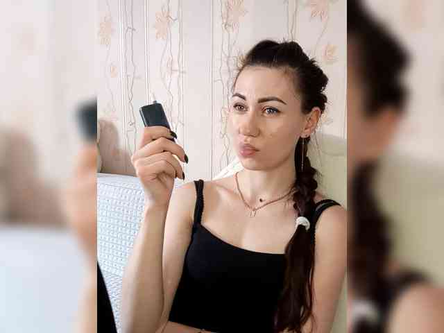 -Feral-Berry- webcam