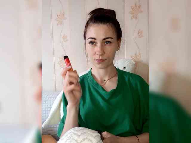 -Feral-Berry- webcam