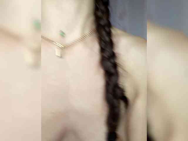 -Feral-Berry- webcam