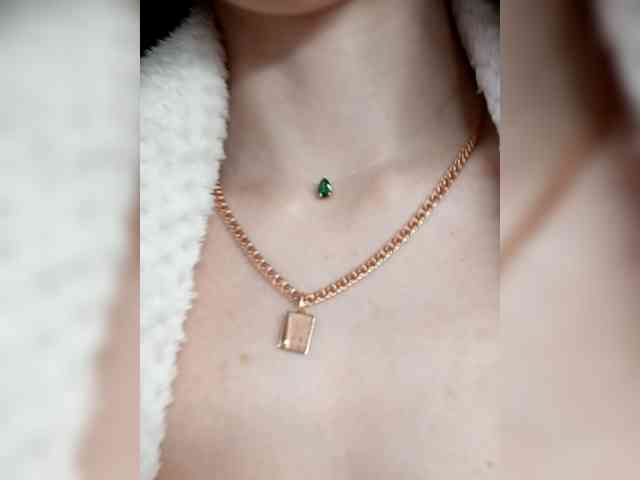 -Feral-Berry- webcam