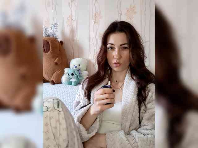 -Feral-Berry- webcam