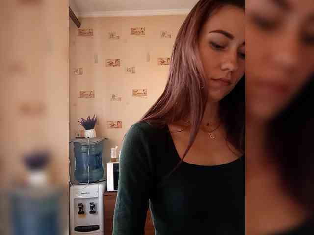 -Feral-Berry- webcam