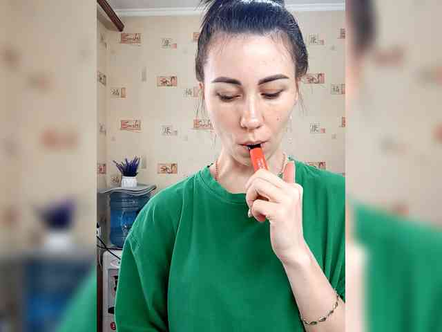 -Feral-Berry- webcam