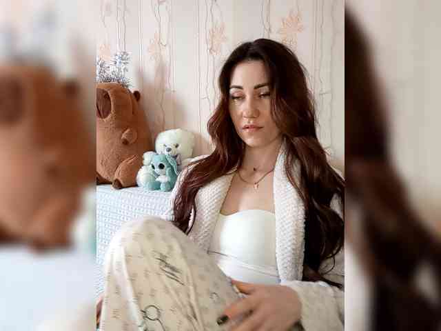 -Feral-Berry- webcam