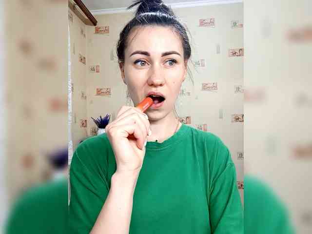 -Feral-Berry- webcam