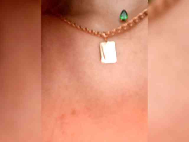 -Feral-Berry- webcam