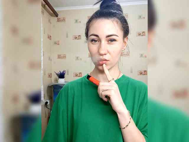 -Feral-Berry- webcam