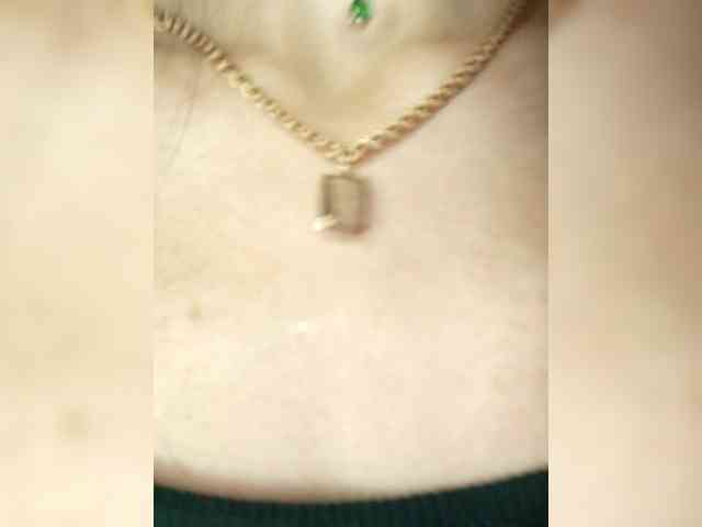 -Feral-Berry- webcam