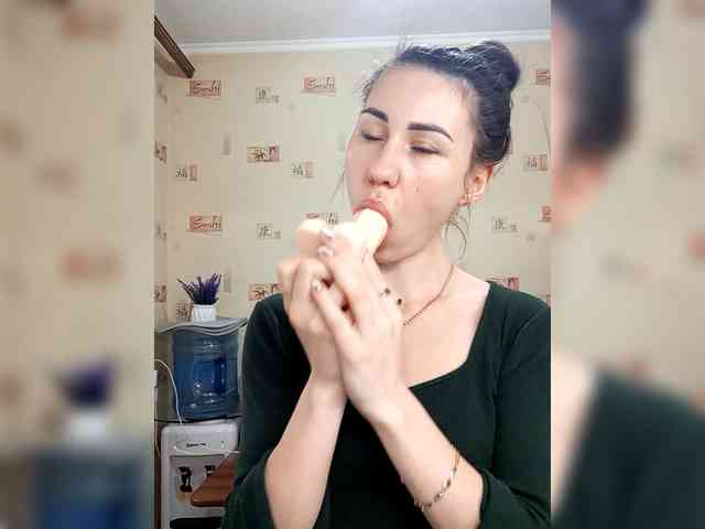 -Feral-Berry- webcam