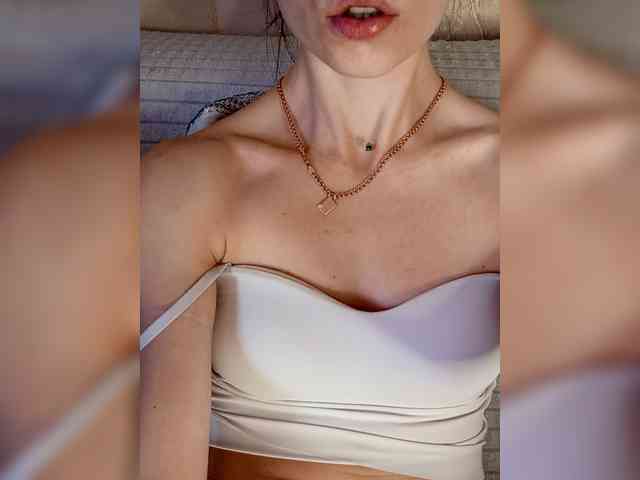 -Feral-Berry- webcam