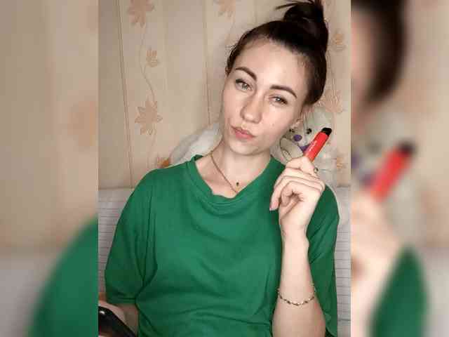 -Feral-Berry- webcam