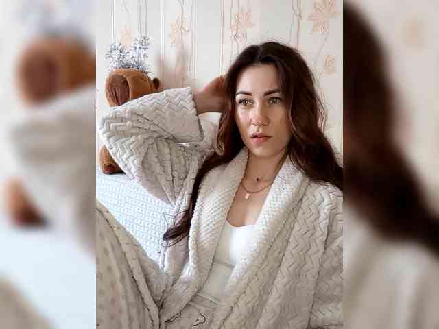 -Feral-Berry- webcam