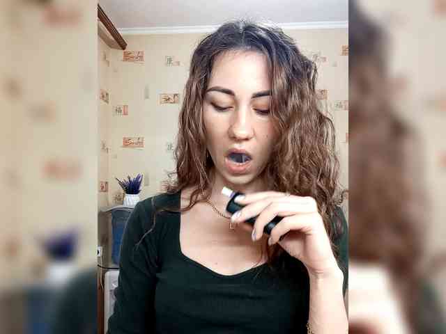 -Feral-Berry- webcam