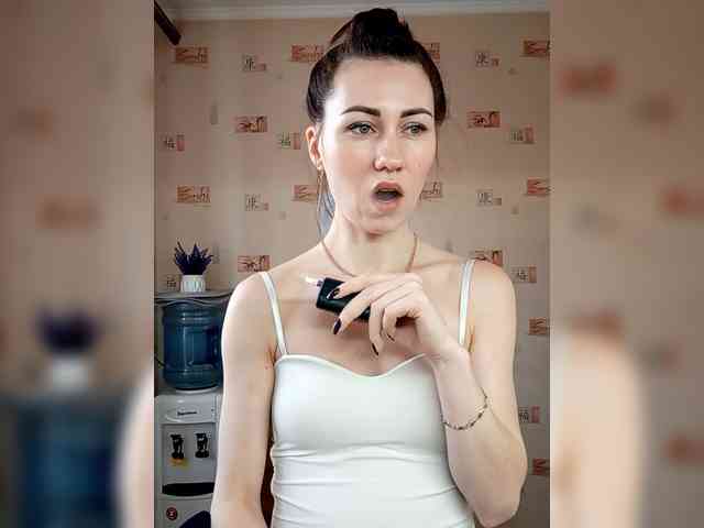 -Feral-Berry- webcam