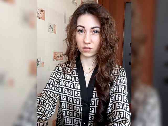 -Feral-Berry- webcam