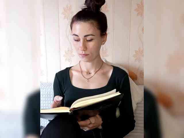 -Feral-Berry- webcam