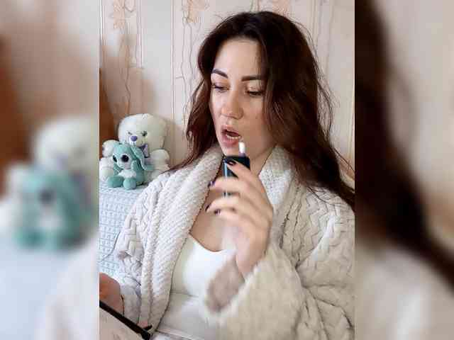 -Feral-Berry- webcam