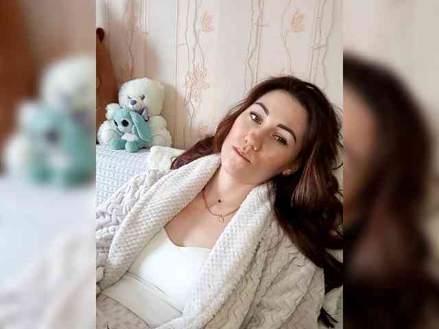 -Feral-Berry- webcam