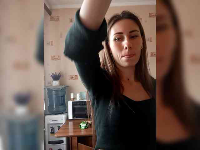 -Feral-Berry- webcam