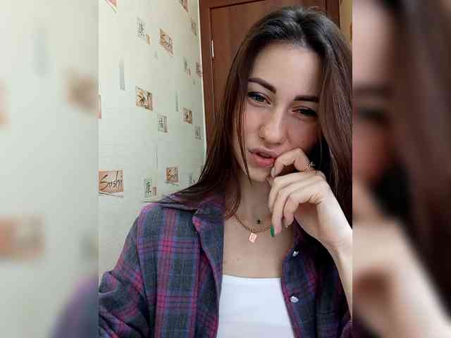 -Feral-Berry- webcam