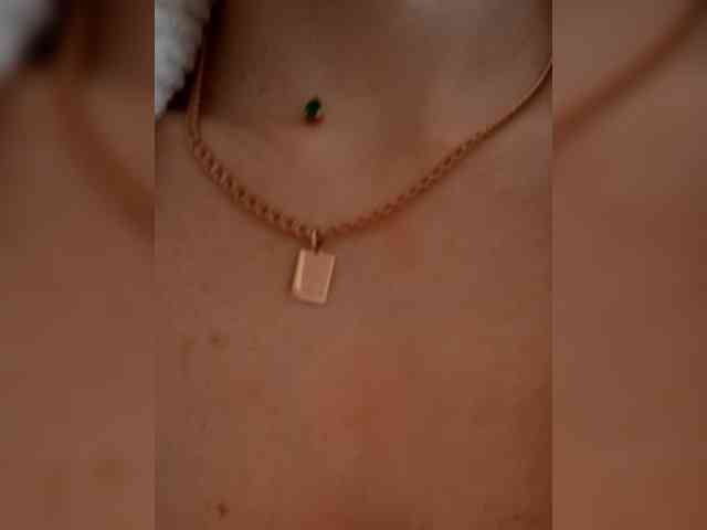 -Feral-Berry- webcam