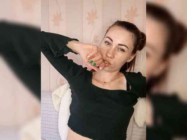 -Feral-Berry- webcam