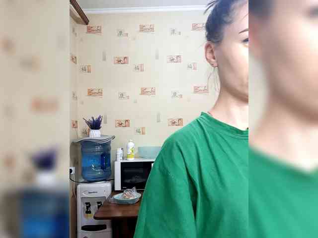 -Feral-Berry- webcam