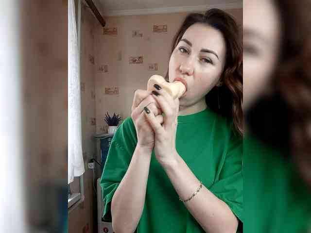 -Feral-Berry- webcam