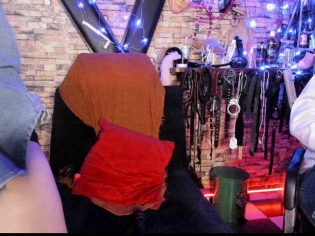 lukis01-luna0's BongaCams show and profile