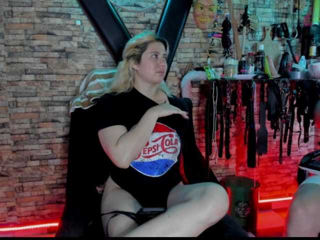 lukis01-luna0's BongaCams show and profile