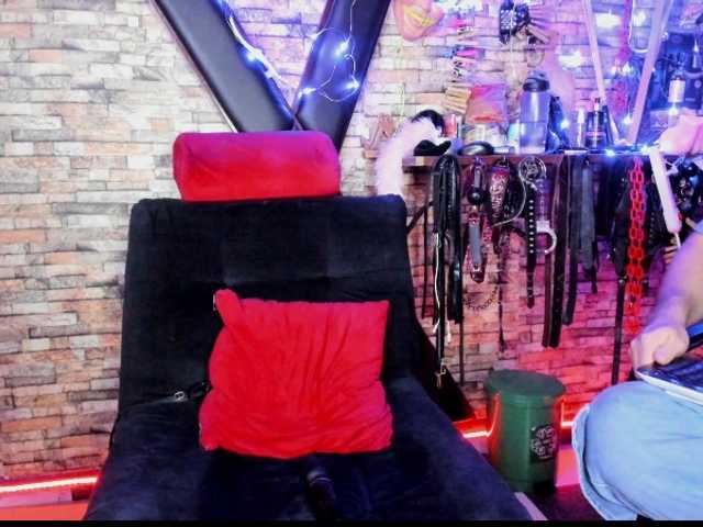 lukis01-luna0's BongaCams show and profile