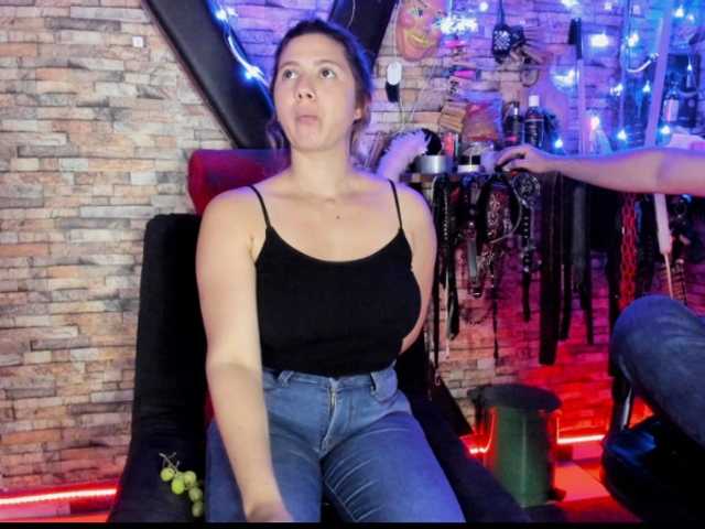 lukis01-luna0's BongaCams show and profile