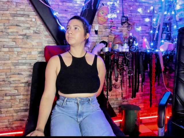 lukis01-luna0's BongaCams show and profile